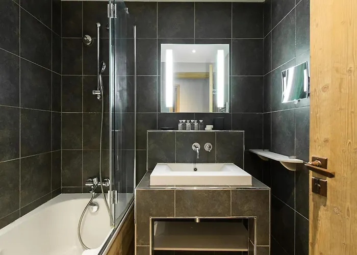 A 1850, 3 Chambres, 6 Pers., Parking - Fr-1-564-42 * Courchevel